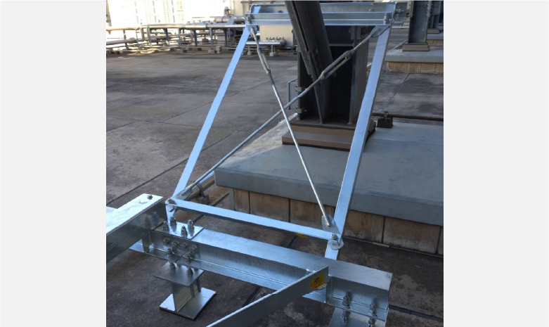 振れ止め固定金具1